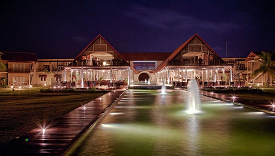 夜景，乌盖湾酒店无疑是眼泪中泛起的璀璨星光