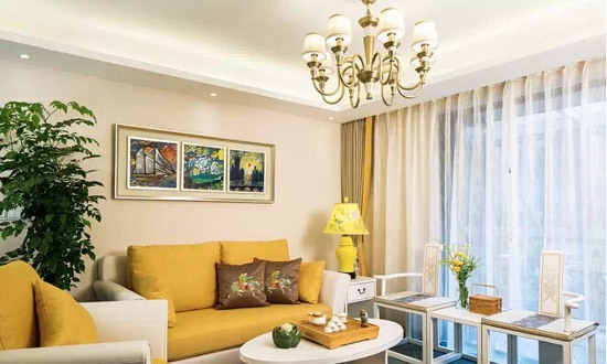 客厅家具的重头戏是暖黄与白拼色沙发