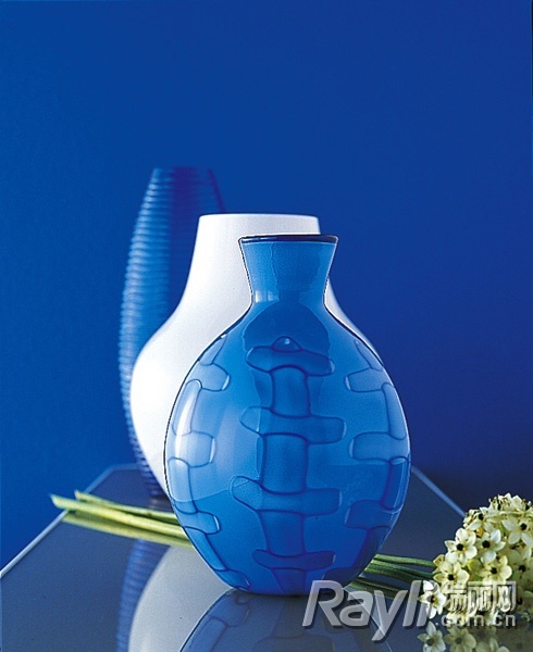蓝白色花瓶