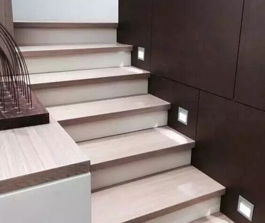 “迪信”标准化的楼梯墙面解决方案
