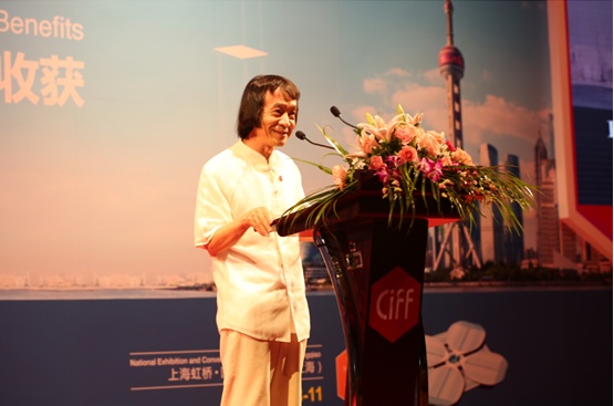 上海家博会设计展策展人、著名设计师朱小杰
