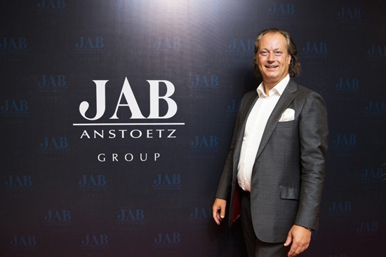 JAB全球CEO Schminnes先生