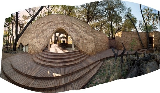 结合生态设计与奢华生活的博茨瓦纳木屋
