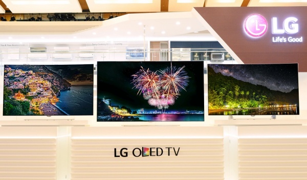 图3：LG在近期的2015 IFA柏林消费电子展上展出多款OLED电视新品.jpg