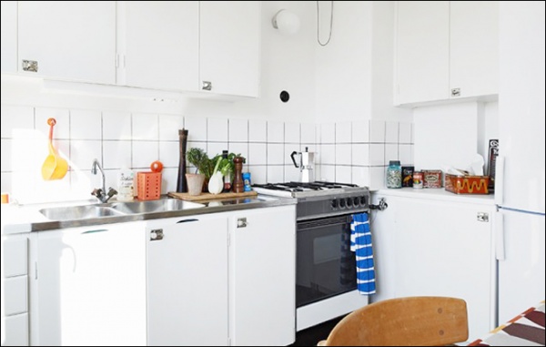 7招让小厨房装出大空间 