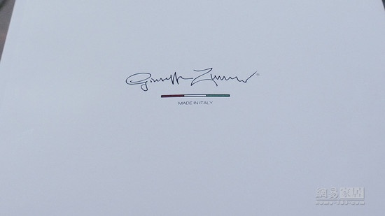 吉哲产品手册封面是GIUSEPPE的亲笔签名