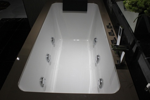 法恩莎卫浴FC059Q按摩浴缸 聆听身体的声音