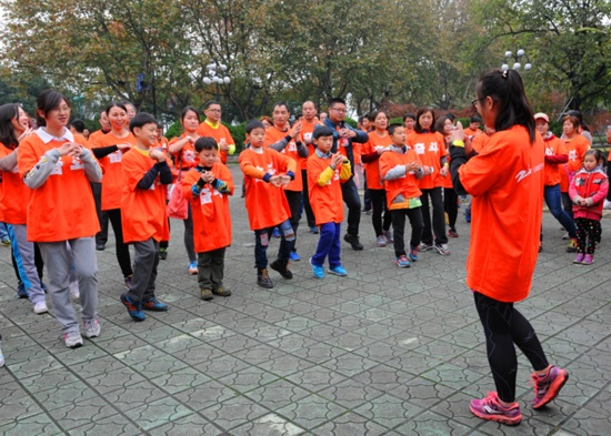 嘉力丰小强健康乐跑活动在杭州西湖隆重举行