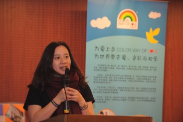 「为爱上色」项目发起人、立邦中国CSR、公关及品牌传播总监吴佳伦(Ariel Wu)现场分享