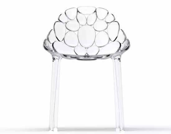 cloud-io”椅子是各种元素的集合体，而不仅仅只是一种固体材料的应用