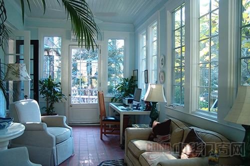 美式阳光房玻璃门设计 将自然的魅力搬进来