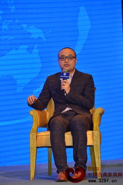 卓木王红木总经理杜长江出席第六届中国红木家具品牌论坛，围绕“红木之根——传承”与众专家展开讨论