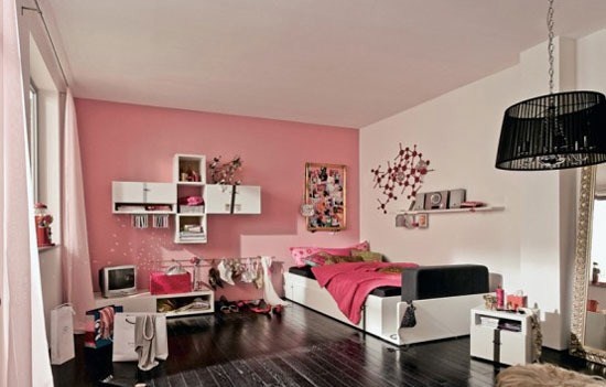 彩色墙面点缀卧室 做梦也有缤纷色感