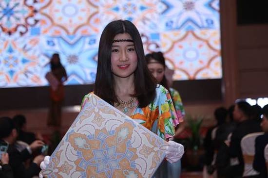 欧斯宝20周年庆典暨2016年新品时尚秀在穗举行