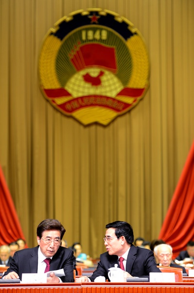 北京市委书记郭金龙和市长王安顺在开幕式现场交流。1111