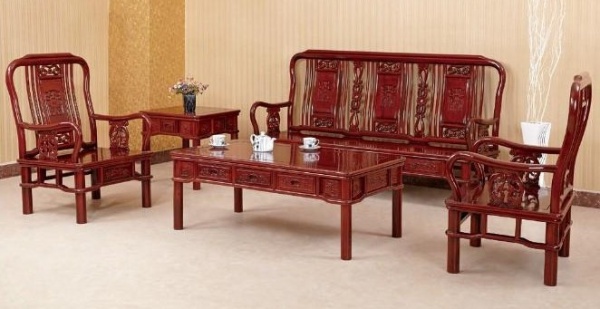  古典现代融合显韵味 红木家具的选购搭配