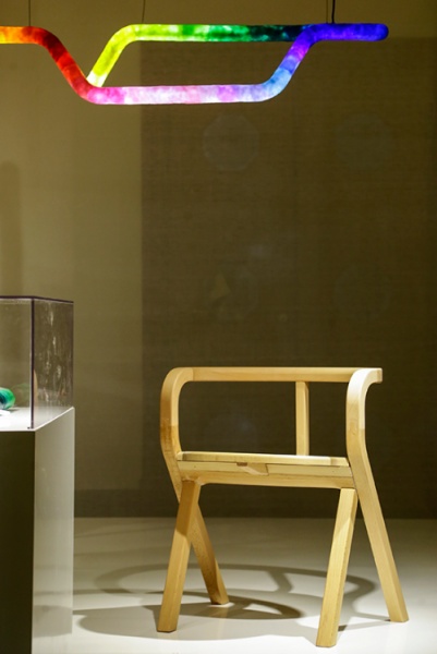 Benwu Studio入选作品《Sumo Chair》 和特约作品《大彩虫》