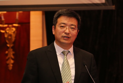 中联国新基金管理有限公司董事总经理 何亮宇