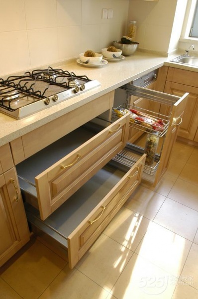 蜗居厨房巧设计创造优化空间法