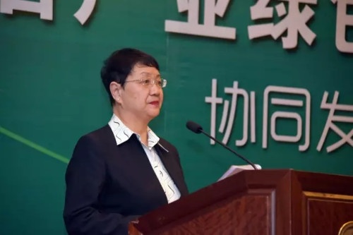 ▲联盟执行主席、中国林产业工业协会副会长钱小瑜