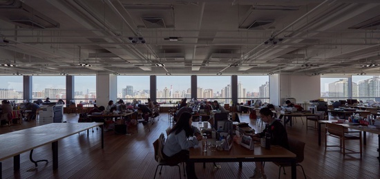 黑川雅之新作首映：似家、似厅、 肌肤感觉般的办公室