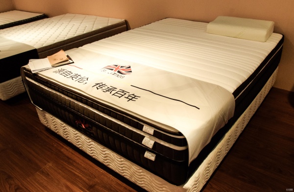 积彩睡眠工坊分层定制床垫