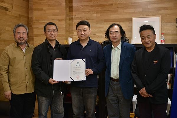 第七届中国国际空间设计大赛组委会为参与终评工作的各位专家评委一一办法了荣誉证书