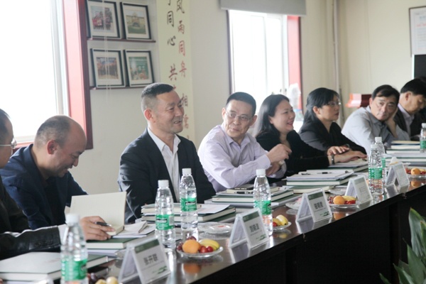 四川省中小企业协会企业家莅临千川木门参观交流