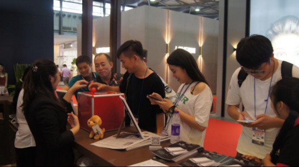 上海国际厨卫展启高卫浴人气爆棚，游戏、模特互动成亮点