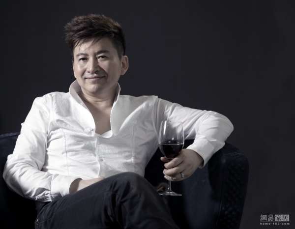 拉卡萨国际家居创始人兼创意总监 中国最有影响力的家居产品设计师及商业策划师之一 Henry Zhu