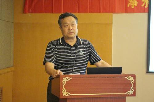中国疾病预防控制中心环境与健康相关产品安全所副所长、博士生导师白雪涛老师演讲