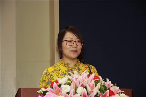 东省门业协会常务副会长、TATA木门广州公司总经理张宁发言