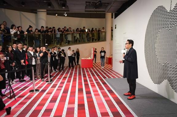 “dna | APPLE+”展开幕 三木健用一个苹果震撼上海
