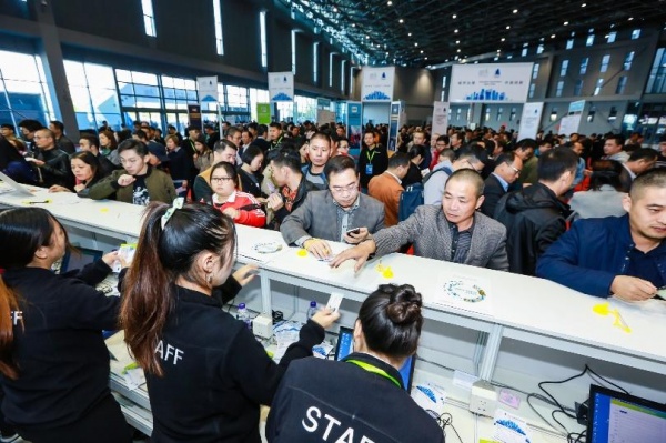 300家品牌齐聚 2017上海国际城市与建筑博览会开幕