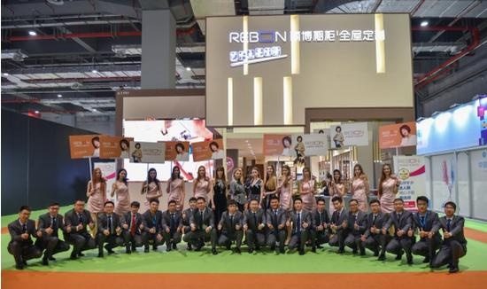 丽博新品集体亮相上海建博会，主打年轻时尚牌