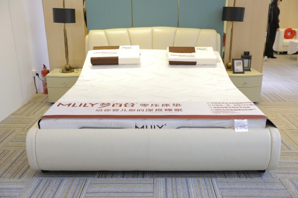 “零压床垫×深度睡眠” Mlily梦百合发布零压床垫临床实验测试报告