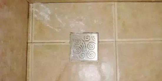地漏瓷砖铺贴影响厕所排味 大意不得
