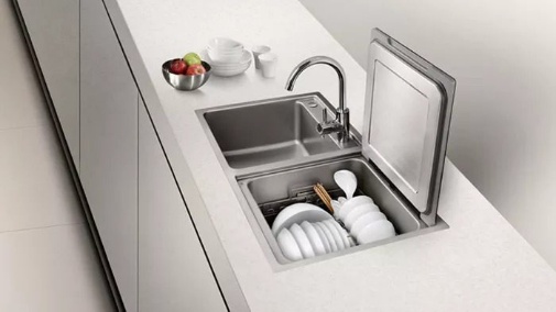 方太水槽洗碗机坚持原创发明 “让世界多一种选择”！