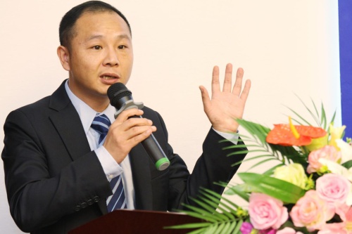欧亚达商业控股集团执行总裁张平波先生致辞