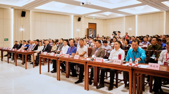 中国家具协会传统家具专业委员会年会会议现场