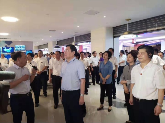  湖南省委书记杜家毫带领省市地的各级领导光临顺德造