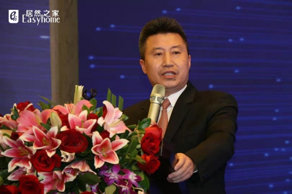 中山朗斯家居股份有限公司董事长向伟昌代表致辞