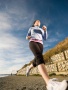 健康知识：女性经期前一周跑步膝盖易受伤