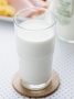 健康知识：哈佛大学研究称普通人多喝牛奶未必好