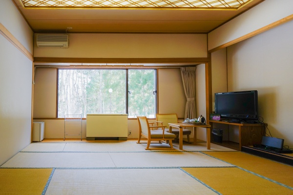 日式风格很受青睐，日式风格的客厅怎么装修？