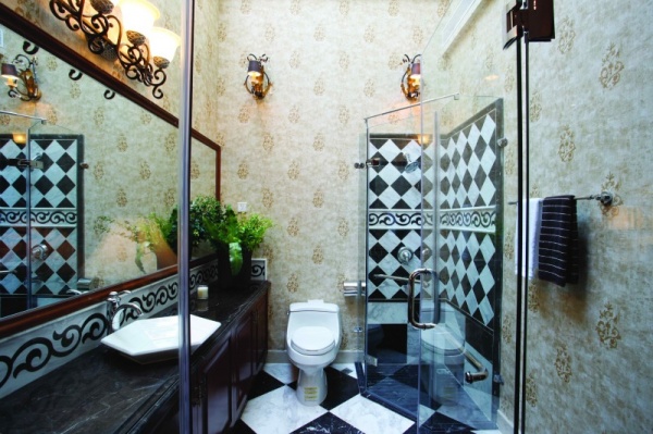 发现精明人卫生间不用瓷砖，当下潮流“它”，实用性强百倍！